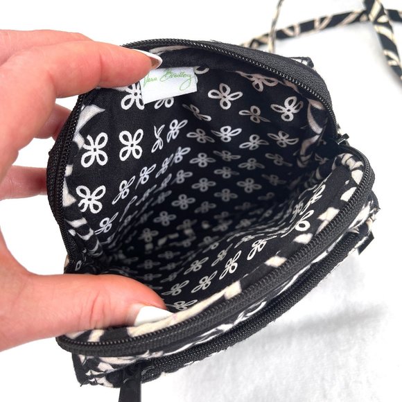 Vera Bradley Messenger Bag Black & White - Picture 3 of 15